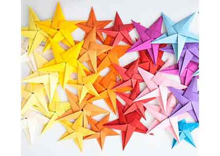 Basteln für alle: Dekorative Sterne falten mit Rosi.